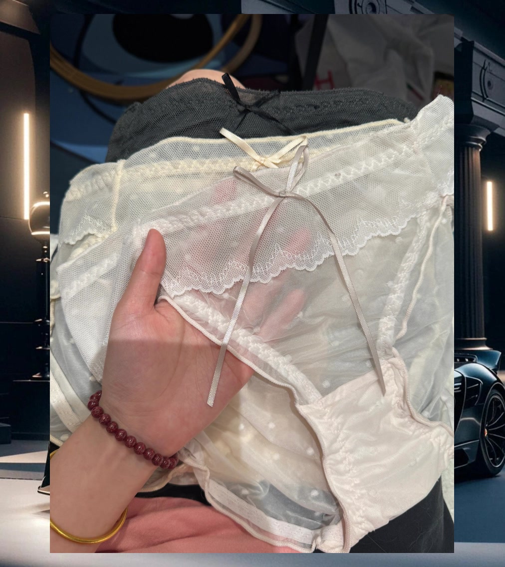 April Davis tweet media