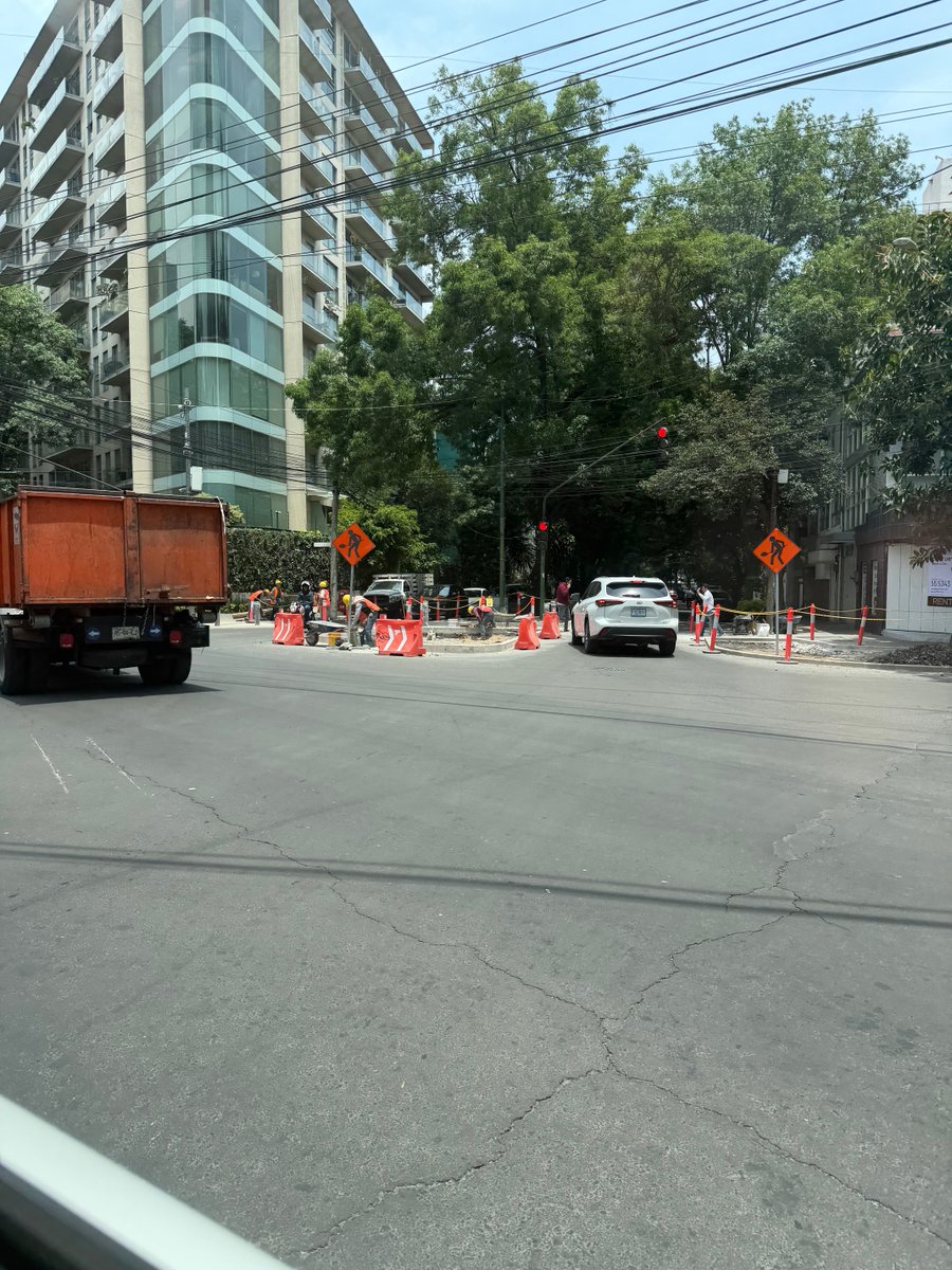 Leonardo Curzio tweet media