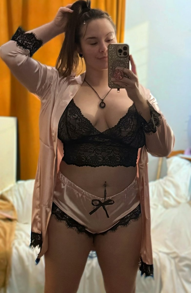 Natalya Vega ✰ Dominatrix tweet media