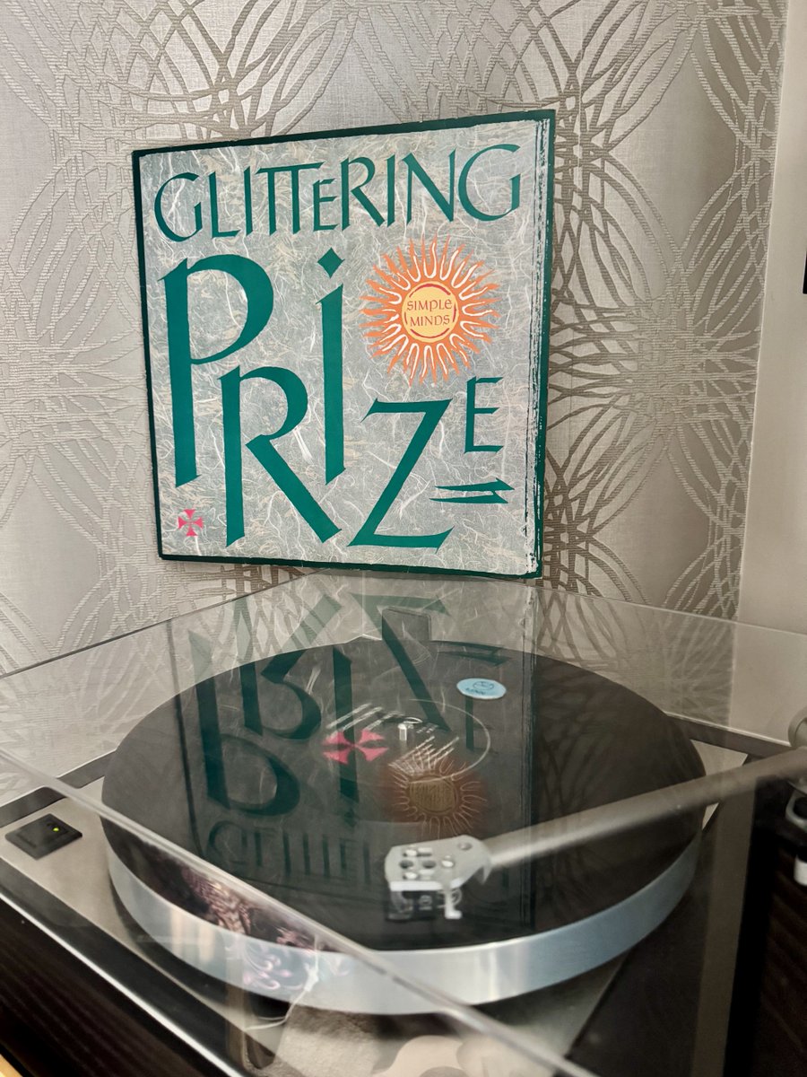 derek_churchill's tweet image. #NowPlaying the amazing Glittering Prize #SimpleMinds
