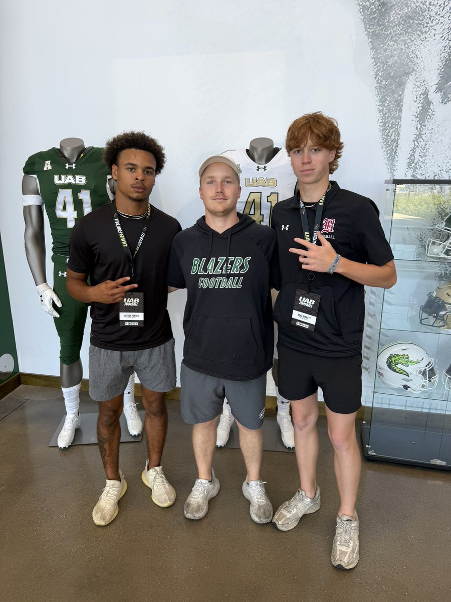 RecruitBoazFB's tweet photo. @dayton_port11 @Beau_Bennett2 enjoyed their visit to @UAB_FB today! https://t.co/AFWrFpyeEP