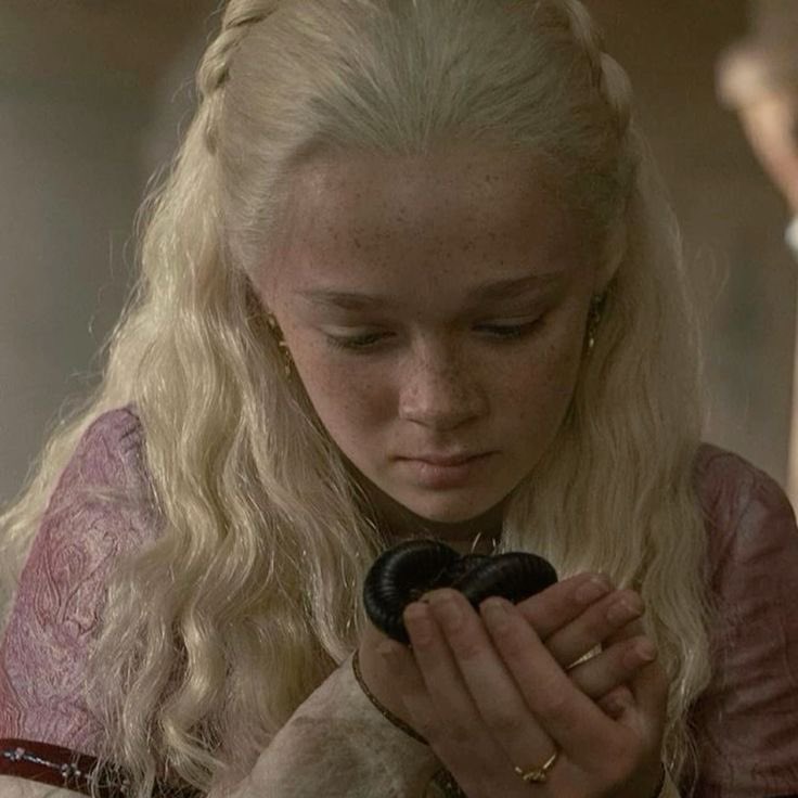 Hᴇʟᴀᴇɴᴀ Tᴀʀɢᴀʀʏᴇɴ ⋮ tweet media