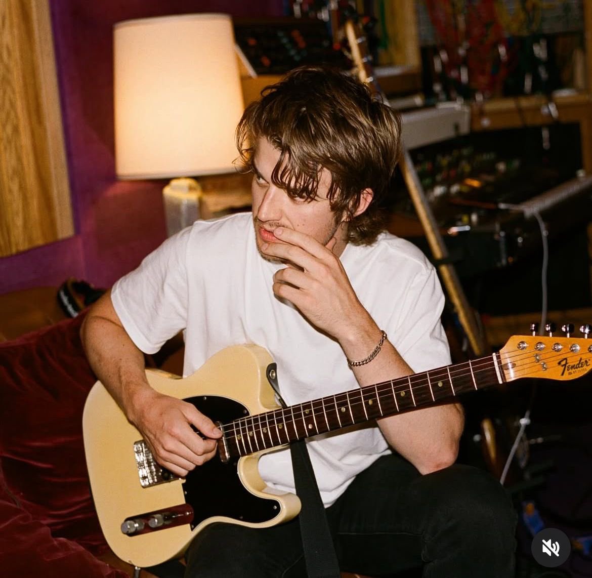 Djo Crave tweet media