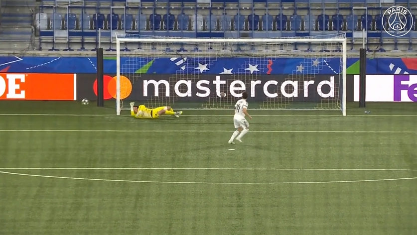 MookieMedia's tweet photo. 🚨 - MARTIN JAMES ARRETE CE PENALTY DU REAL
PSG ✅✅
REAL ❌✅❌

#YouthLeague #RMAPSG https://t.co/ubmmlYn77Y