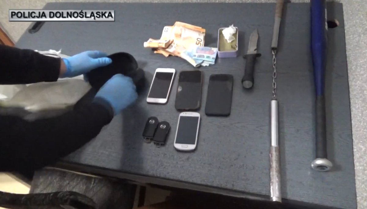 Służby w akcji tweet media