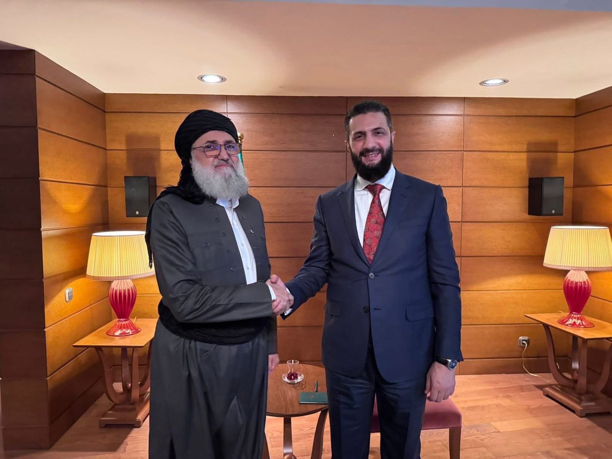 𝑩𝒆𝒘𝒂𝒓 ☀️ tweet media