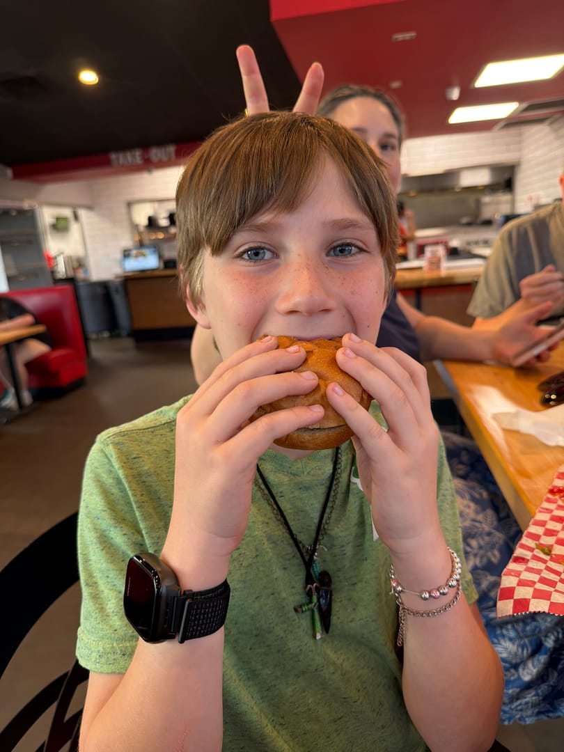 Hwy55Burgers's tweet image. Nom #Hwy55 #FreshAt55 #RetroVibes #TreatYourself #ShakeLife #MadeToOrder #BurgerFriends #HighwayGoers #FreshFood #People #AwesomePeople #Posing #Pictures #Music #Community #Friends #Hwy #NC #SC #TN #FL #MO