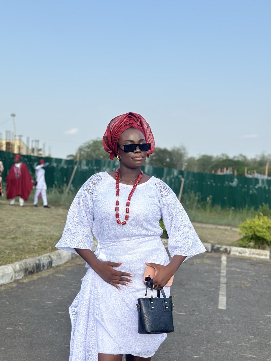 Ayomide544721's tweet photo. Ojude Funaab💃 https://t.co/tLiEGUFgXJ