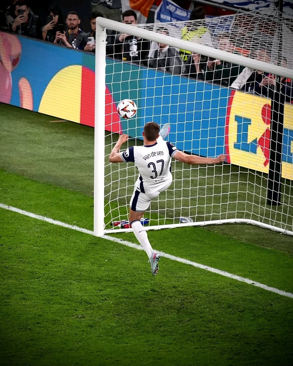 فارس tweet media