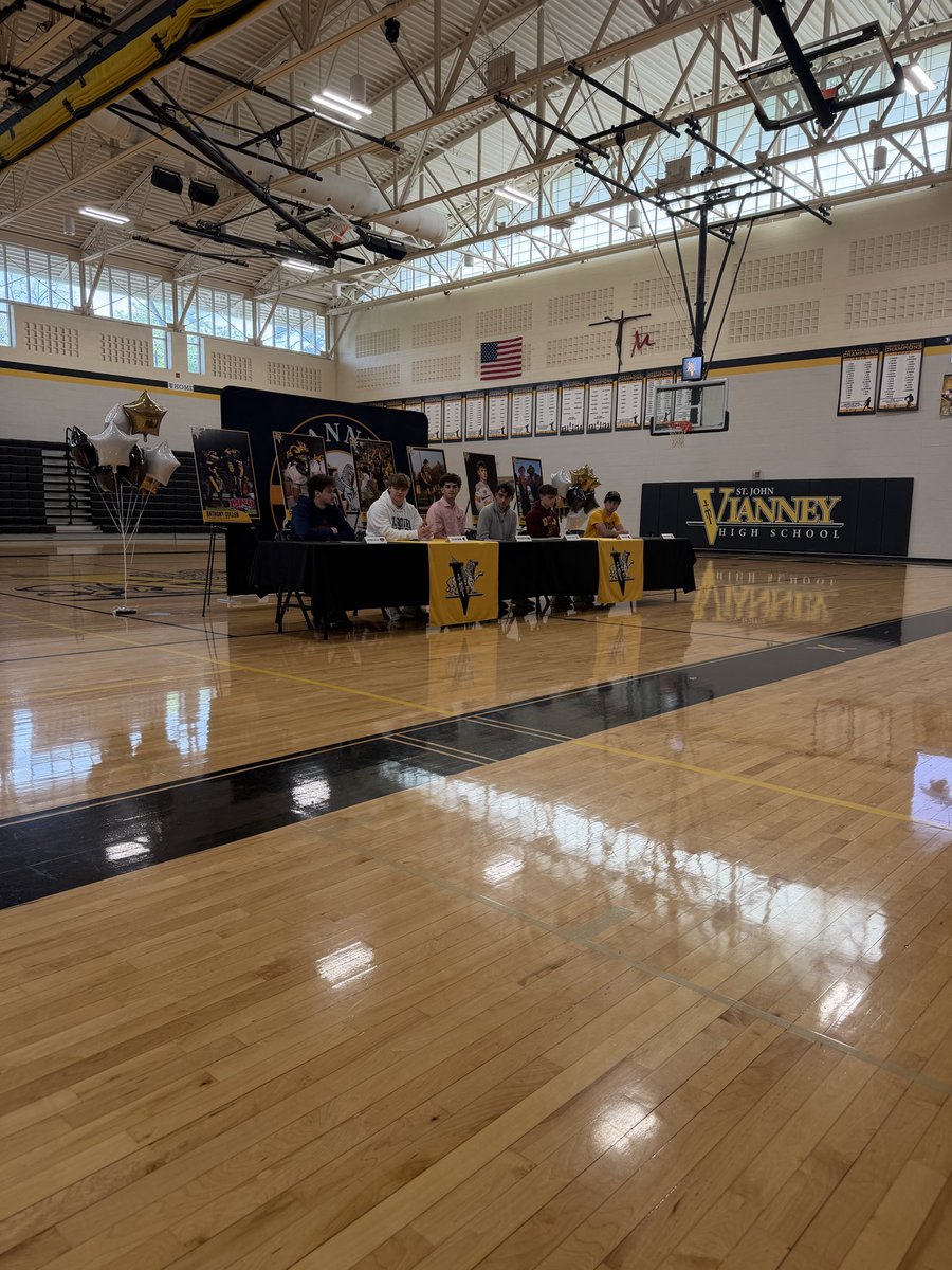 ArsenalHoops's tweet image. Congrats to Ben Karsten (@BenKarsten) on signing with Maryville University today!

#Production