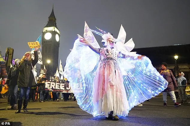 Michelle #PardonAssange #FreePalestinianPrisoners! tweet media