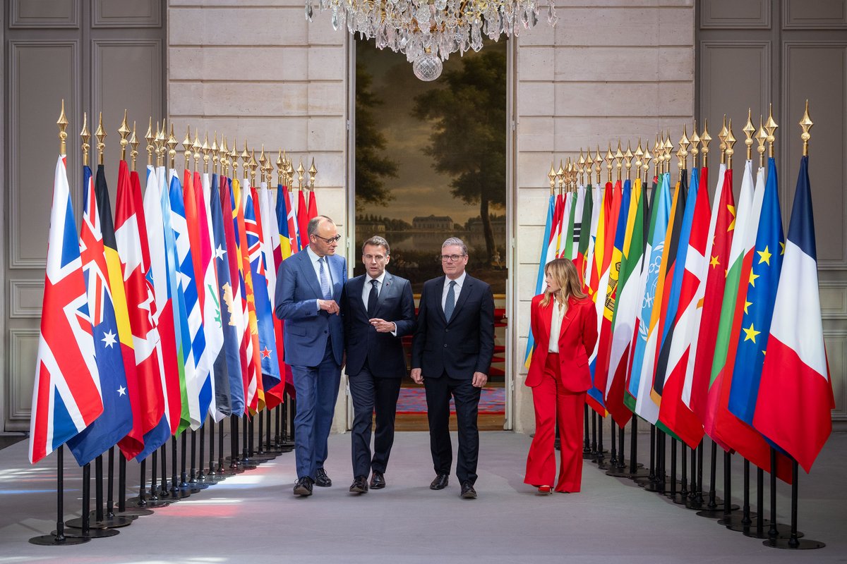 ɐllǝnuɐɯı tweet media