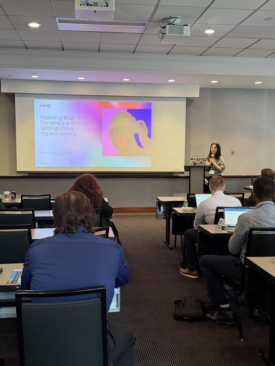 SoterixMedical's tweet image. Jelena Jovanović, a biomedical engineer at @mBrainTrain, the pioneers in mobile EEG,  discusses “Exploring Brain-to-Brain Dynamics in Naturalistic Settings Using Hyperscanning.” #EEG #Hyperscanning #ANNTW26