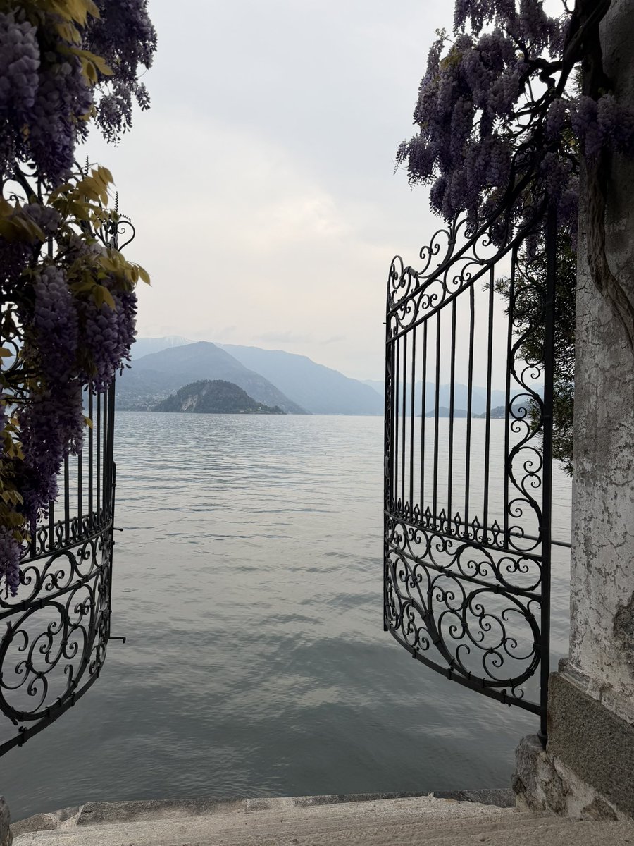 MaxAzgeda's tweet photo. Côme, Italie 🇮🇹 https://t.co/DL5BBjHr4m