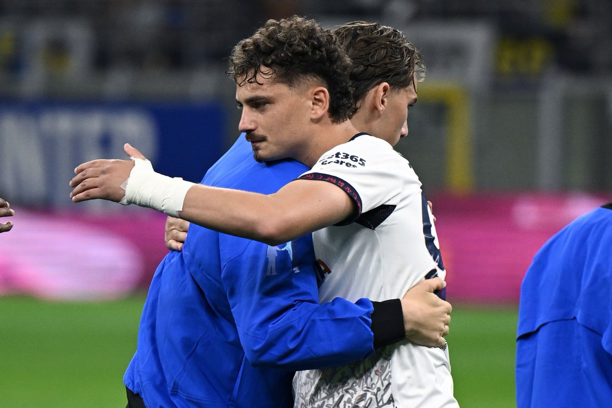 HQpcrt's tweet photo. Pio Esposito &amp; Sebastiano Esposito #InterCagliari https://t.co/I0NmDY2ous