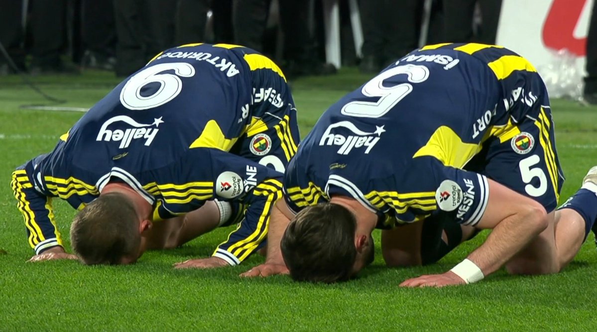 no context gala tweet media