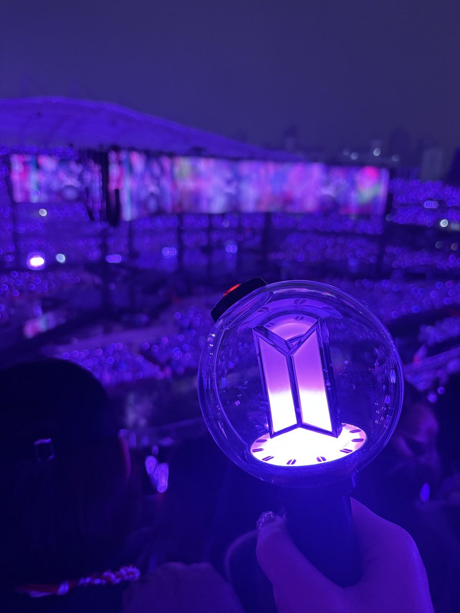 지나⁷ praying for BTS in KL tickets🪭 tweet media