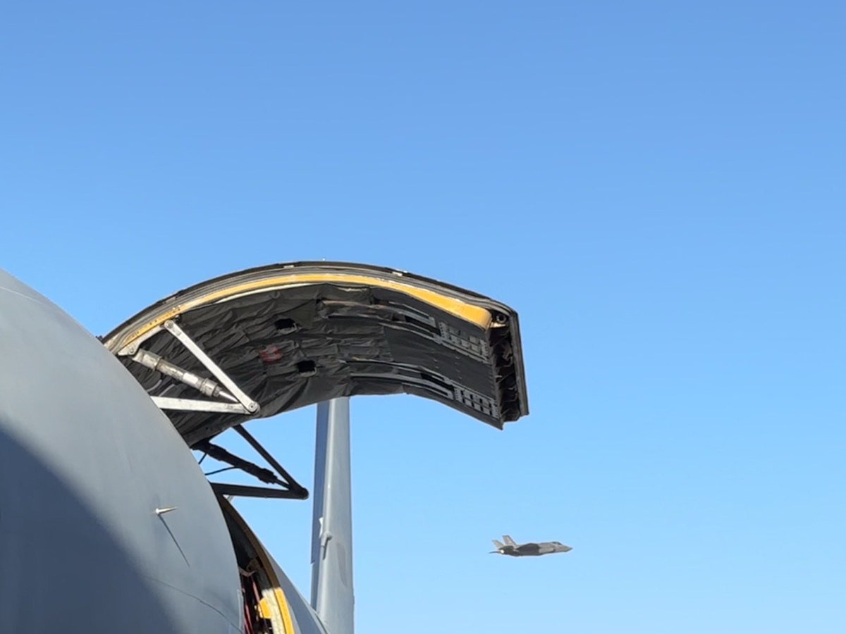 MKnowlesPR's tweet image. Congratulations. Yet when I saw them at @FIDAE_OFICIAL recently one was emerging from the other…! #FIDAE #FIDAE2026 #Chile