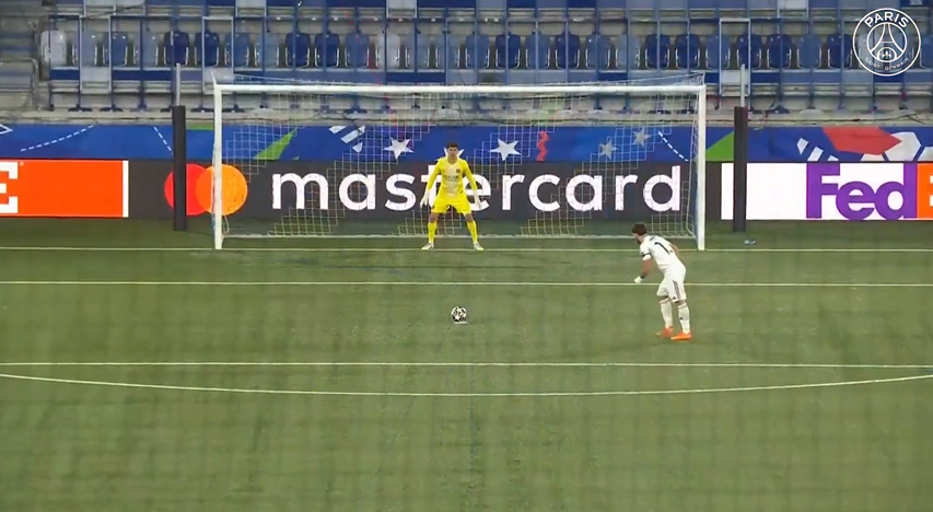 MookieMedia's tweet photo. 🚨 - Madrid revient à un point
PSG ✅✅❌
REAL ❌✅❌✅

#YouthLeague #RMAPSG https://t.co/nJGl6c1f2g