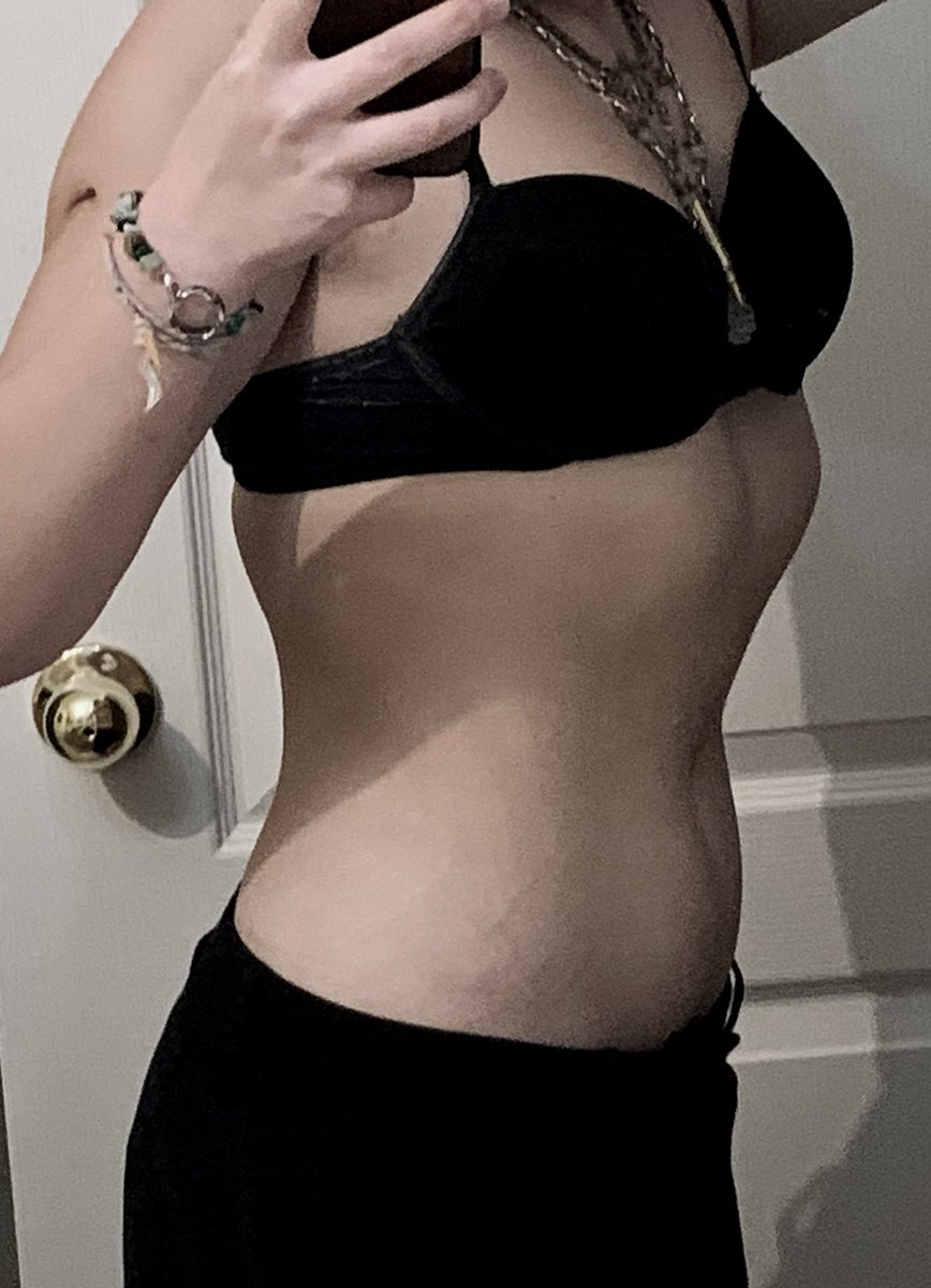 decomposedmoth's tweet photo. i cant believe i used to think my ribs were something back then https://t.co/Fp8Dk8Dlic