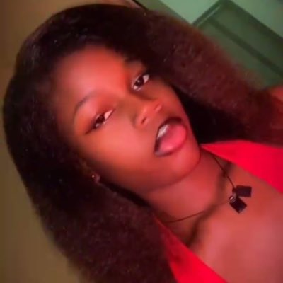 Ellae25's tweet photo. #NewProfilePic https://t.co/6pQT8RjJUg