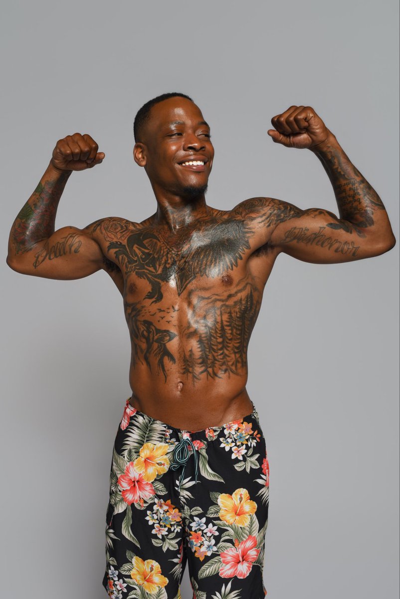 Boo The Photographer tweet media