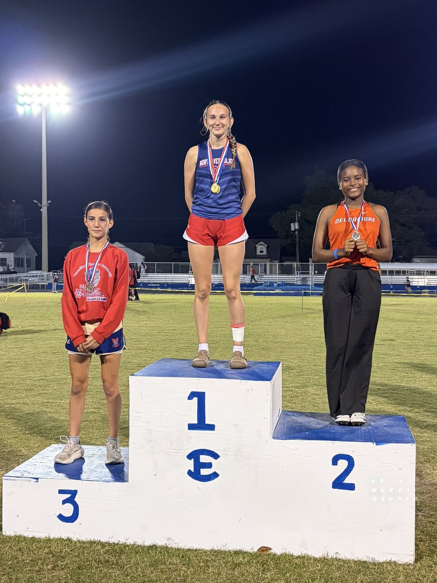 peyton2414's tweet photo. Finished off my middle school athletic career with a bang… and the MVP award!

1st place- triple jump
1st place- 400 dash
1st place- 800 meter run

Broke the school record twice! 

Ready to begin my high school career❤️

#track #basketball #volleyball https://t.co/WMZSxjpnUB