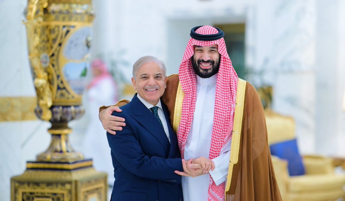 FlashWireNews's tweet photo. 🇵🇰🤝🌍
It is a matter of immense pride that Pakistan, the only nuclear power in the Muslim world, stands firmly with the entire Muslim Ummah. 🇵🇰
A symbol of strength, unity, and resilience, Pakistan continues to uplift and represent the voice of the Ummah on the global stage. 🌍🇵🇰🤝🌍