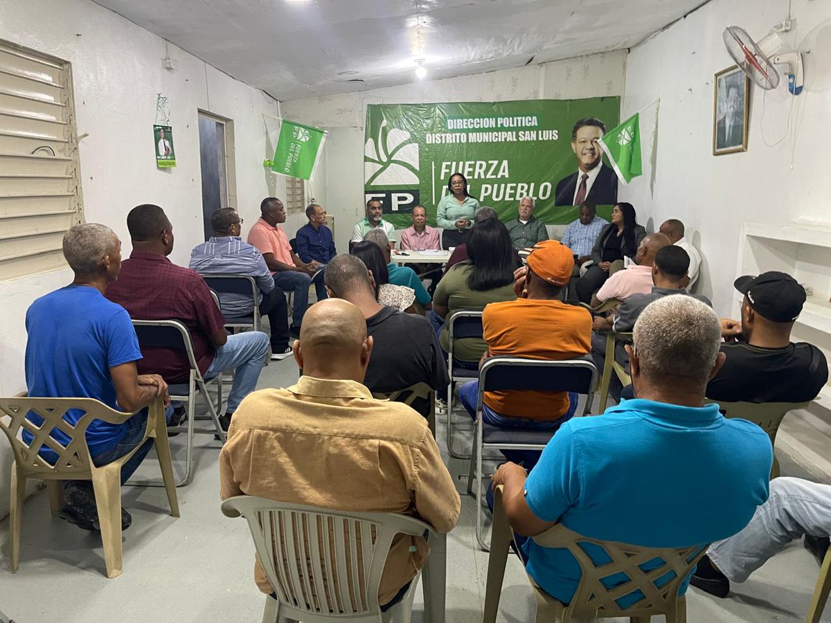Ayer realizamos en  San Luis una extraordinaria reunión de trabajo del Plan de Trabajo de Cedulación y de Organización de nuestro Partido, en calidad de Supervisora Electoral de SDE, junto al compañero #TomasSuriel, Enlace de Organización, donde se delineó lo concerniente al
