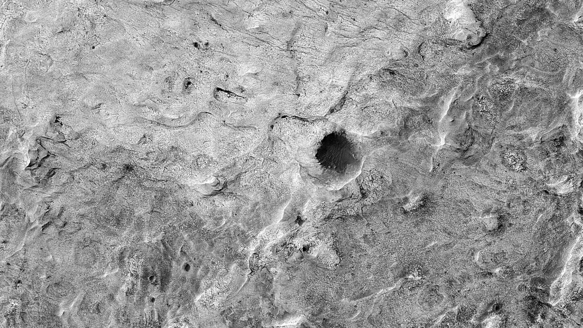 HiRISE's tweet image. HiRISE 10K: Light-Toned Rocks in Terra Meridiani

This observation shows part of a broad expanse of bare rock in Terra Meridiani. 

Full cutout on Flickr: flic.kr/p/2s7UuL4

NASA/JPL-Caltech/University of Arizona
#Mars #NASA #science