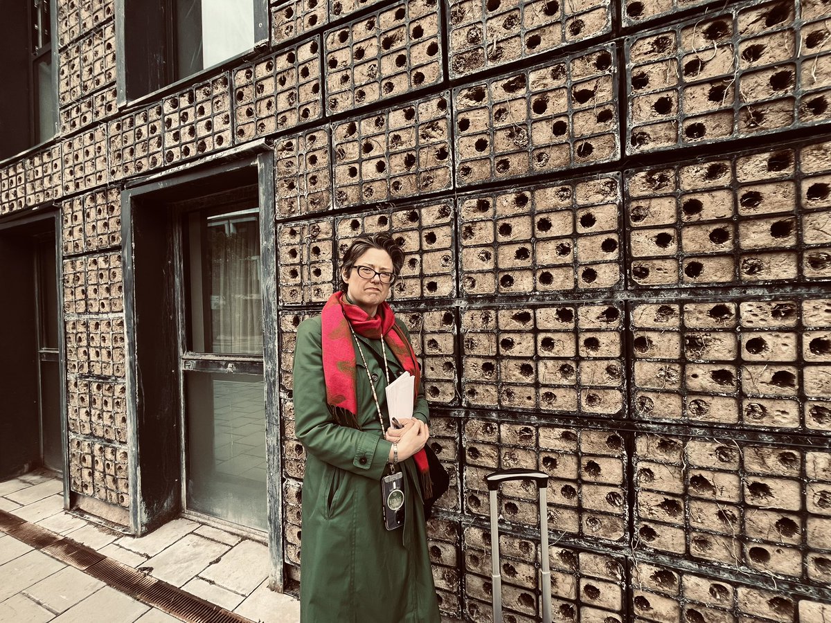 GreenGreenwich's tweet image. Go Jo!! Our East Greenwich candidate out today with Greenwich Park candidate, Karin.  Jo is concerned about the  ‘living wall’ - Lambarde Square, a potential fire risk! #Housing 
#GetGreensElected