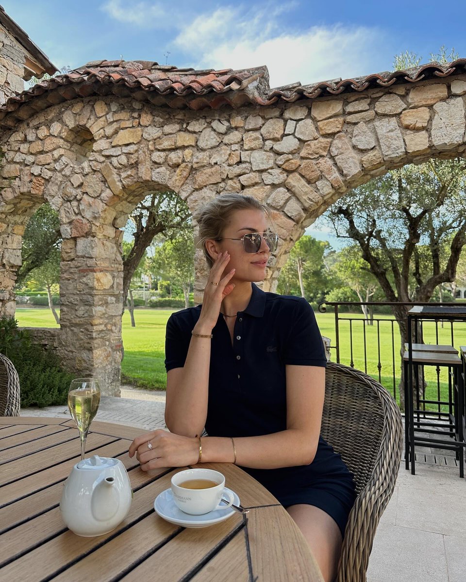 Selena Jane tweet media