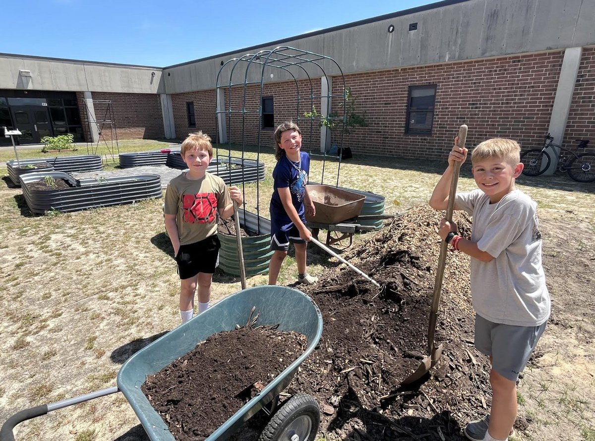 Gilbert Elementary School tweet media