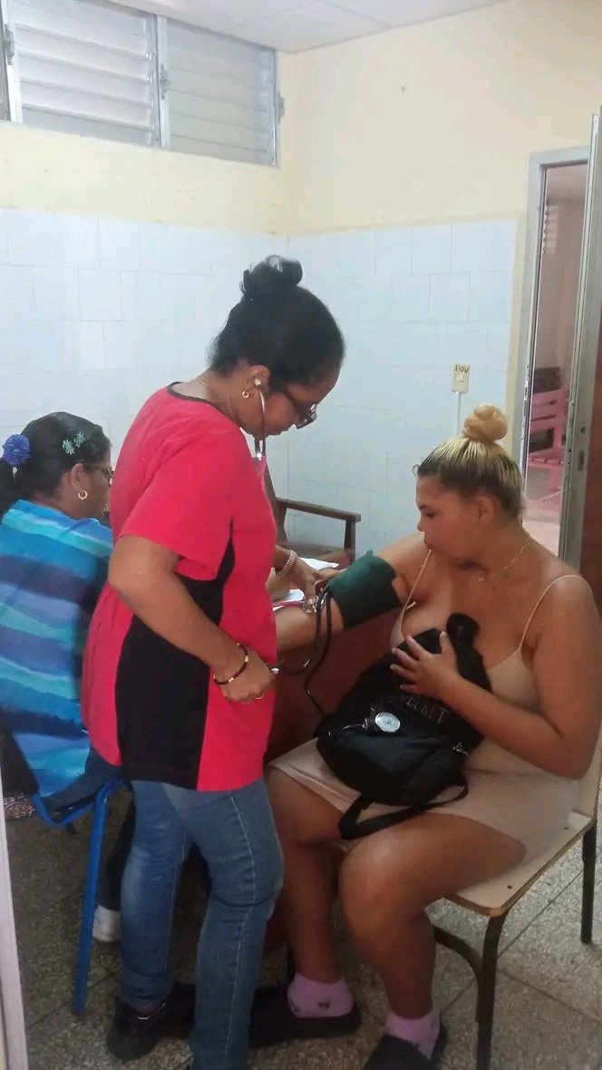 Consulta integral a embarazadas en el Policlínico 26 de Julio. Inicio de un embarazo y alumbramiento exitoso para nuestras familias. #CubaPorLaVida