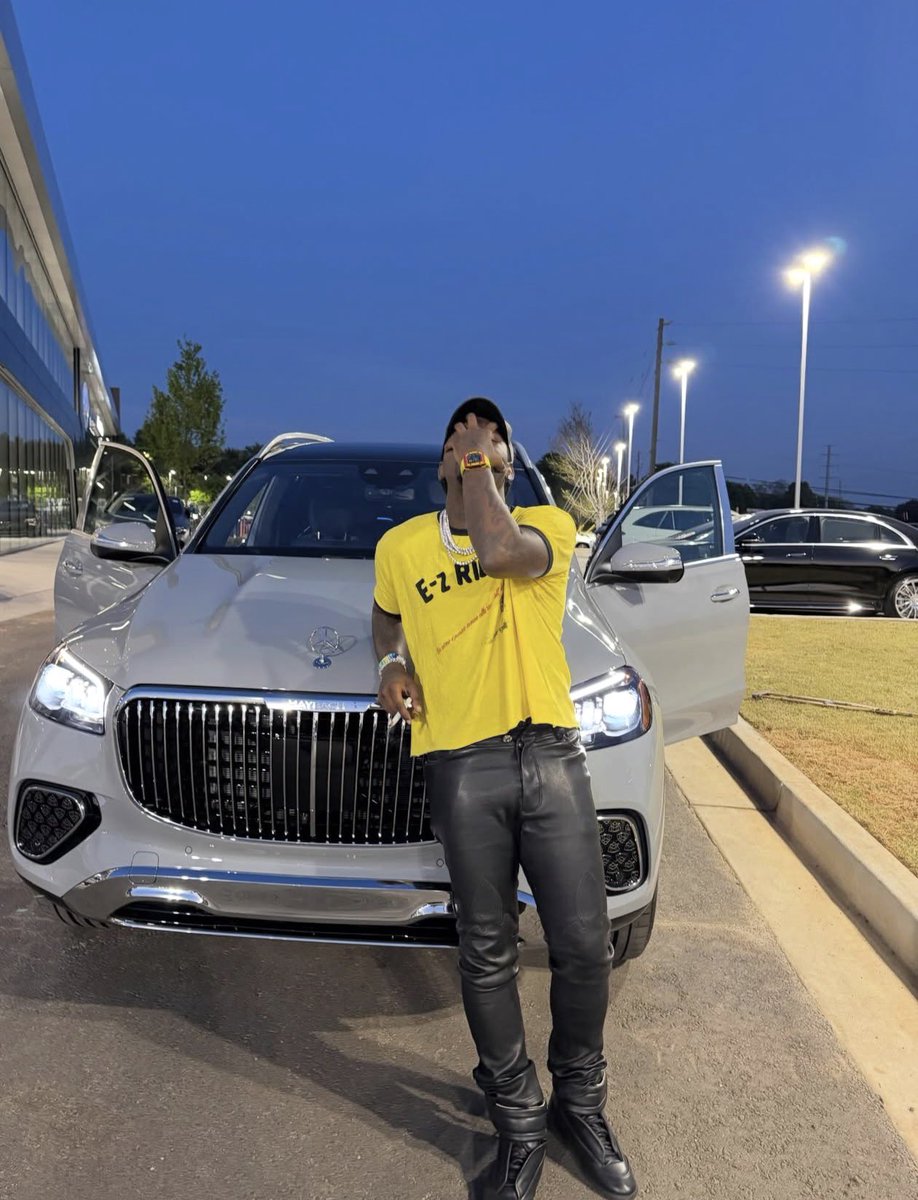 STARBOY GUCCI🖤🦉🖤 tweet media