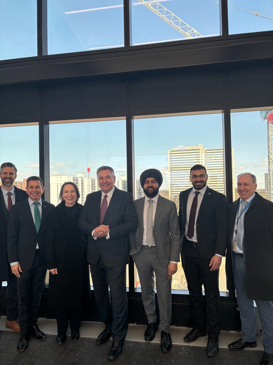 SKFKerr's tweet photo. Last week we hosted Mississauga MPs @SousaCharles, @PeterFonsecaMP, @IqwinderSGaheer, and @faresaalsoud to see the work of our @THP_hospital team firsthand.

As we build Canada’s largest hospital – the Peter Gilgan Mississauga Hospital and Shah Family Hospital for Women and Children – we’re not waiting to innovate.

AI and digital tools are already improving imaging, patient flow, and clinical decisions today – laying the groundwork for tomorrow’s care model.

Thanks for your continued support.