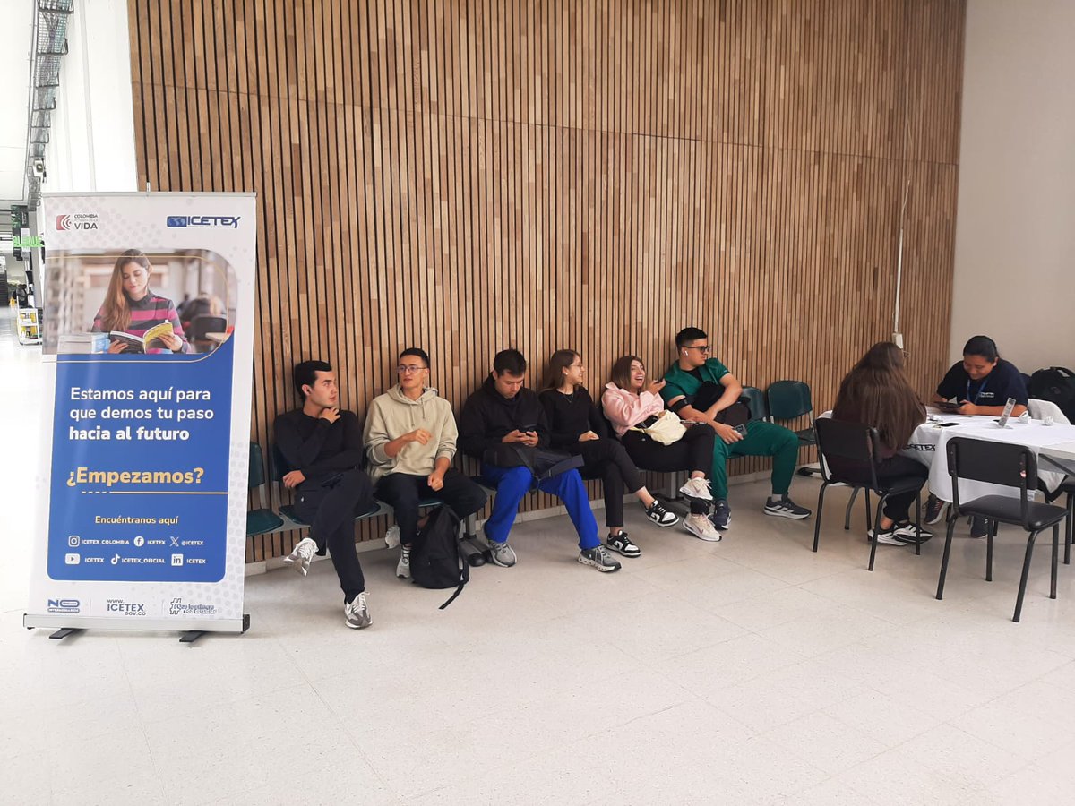 ICETEX's tweet image. Hoy estamos orientando a nuestros beneficiarios/as en el proceso de registro biométrico en la Universidad de San Buenaventura sede #Bello, @umanizales, y en #Valledupar, en la @udes_oficial y la Fundación Universitaria del Área Andina. #ImpulsandoOportunidades