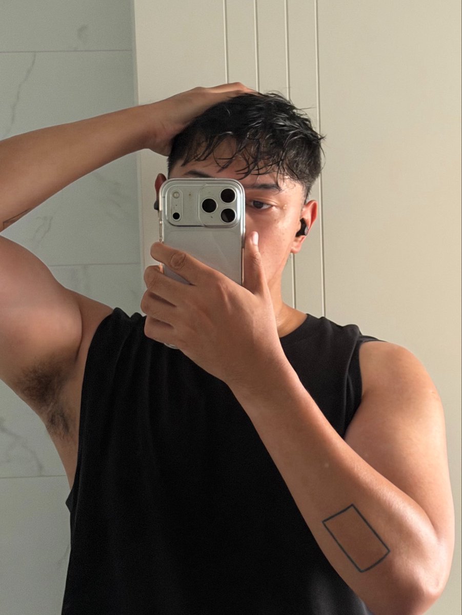 Master E - Backup tweet media