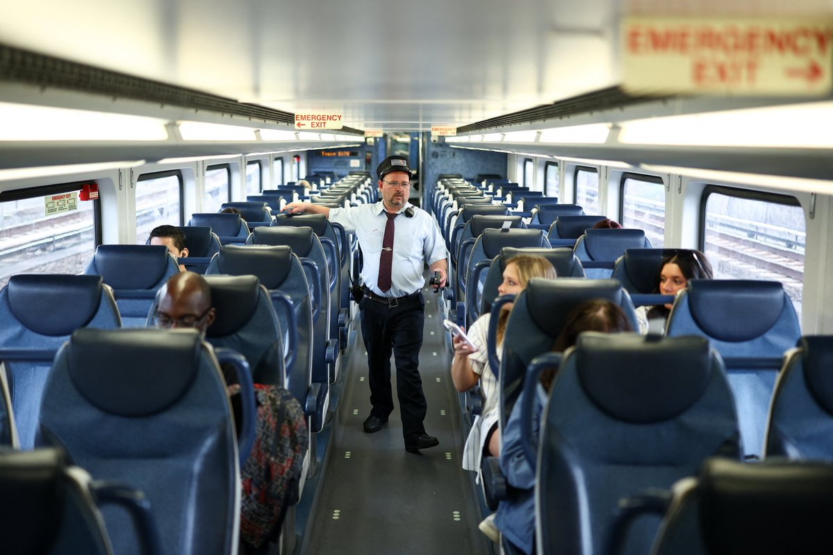 afpfr's tweet image. ⚽ Mondial-2026: l'aller-retour en train entre New York et le stade de MetLife, qui accueillera huit rencontres dans le New Jersey voisin, coûtera 150 dollars contre environ 12,90 en temps normal, ont annoncé vendredi le comité d'organisation local et la régie des transports.