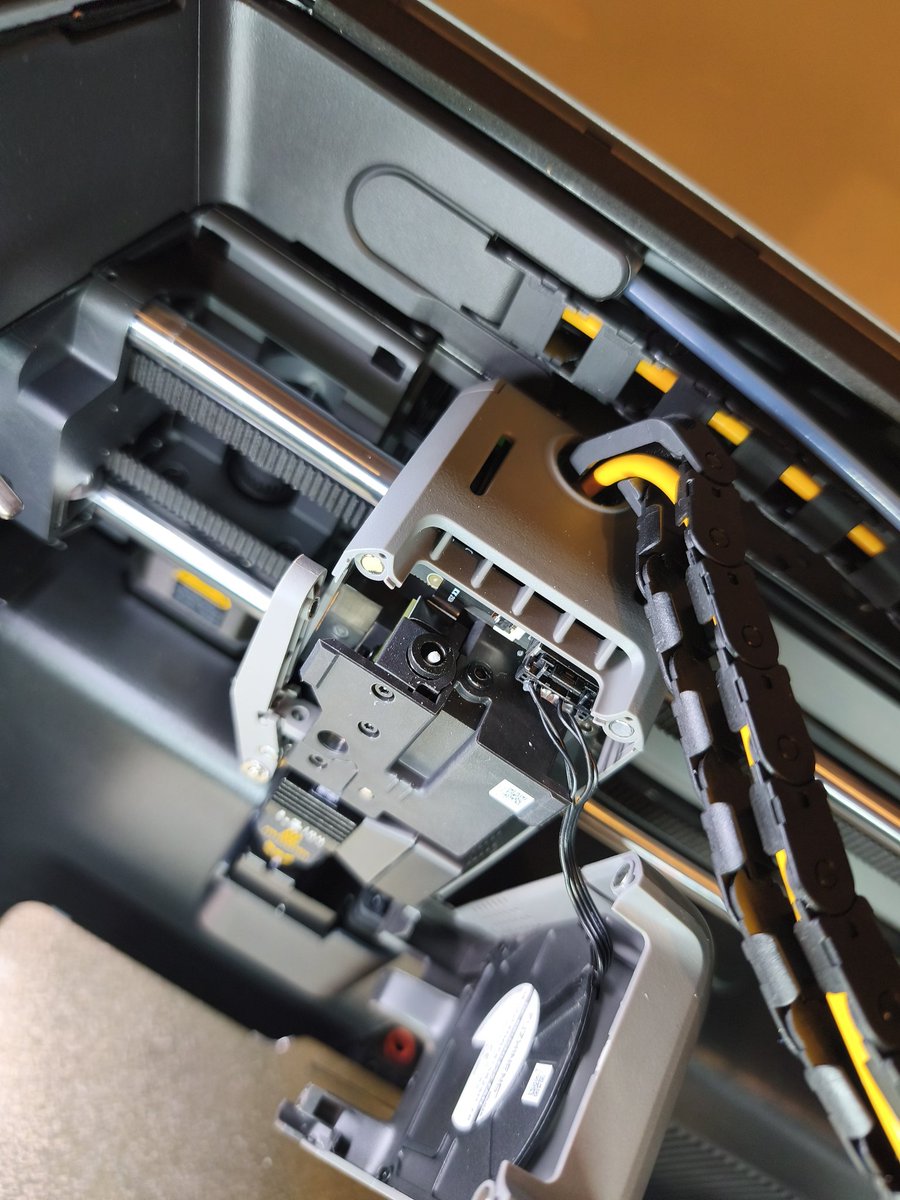 gepigom28832's tweet image. A serious jam in the extruder.
Gray filament got stuck inside the extruder.
So I need to check the wiki and wait for tomorrow for more light.
@BambulabGlobal This is a brand new 3D printer, using the same spools even in the X1C and not having problems in the X1C with the spool