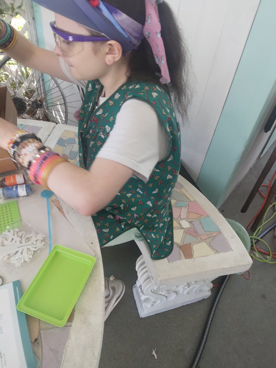 Williamsul1234's tweet image. #scienceproject  Friday science project  with the girl.