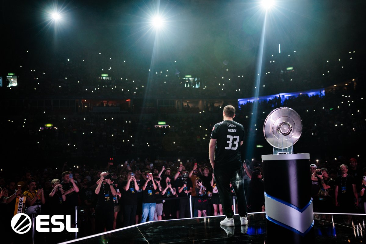 ESL Counter-Strike tweet media