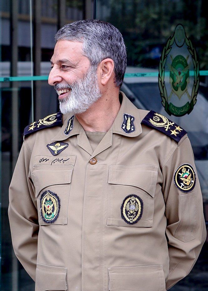 f_mustafavi's tweet photo. روز ارتش هم مبارکِ آقای شهید عبدالرحیم موسوی :( https://t.co/ZOlLwUrS63