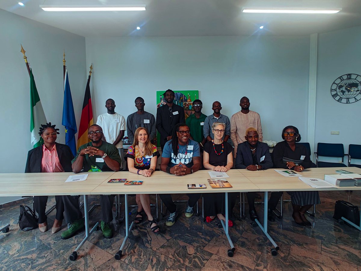 𝐴𝑦𝑜𝑏𝑎𝑚𝑖×͜× tweet media