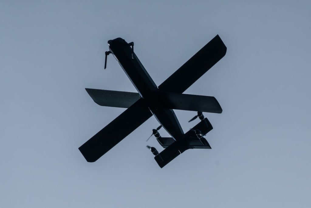 Drone_Wars_'s tweet image. The German Army is reportedly integrating loitering munition “batteries” directly into artillery battalions, marking a structural shift that embeds kamikaze drones into indirect fire doctrine alongside tube and rocket artillery. #Germany #Bundeswehr #LoiteringMunition #Artillery