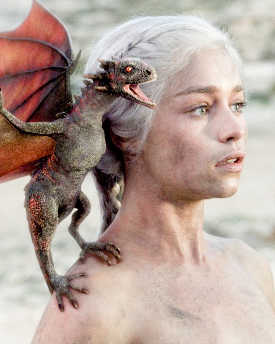 CraveCanada's tweet image. To celebrate the 15th anniversary of HBO’s #GameofThrones, here are some of the most defining moments from the series

1. Bran named King of Westeros
2. Jon Snow is resurrected
3. Joffrey’s death
4. Daenerys’ dragons are born

What would you add to the list? 👀