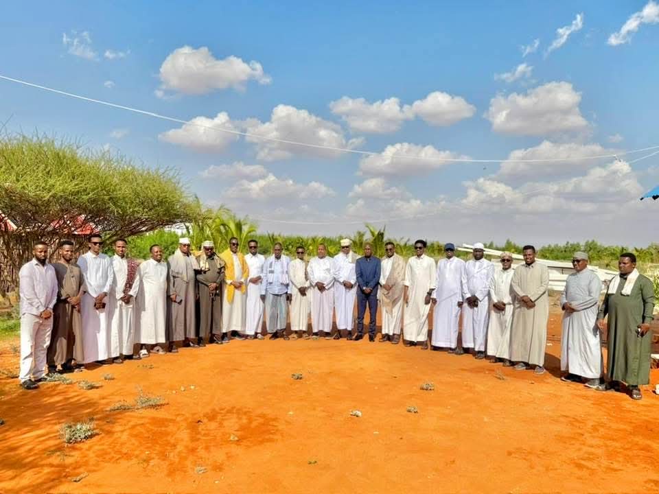 MustafHashi's tweet photo. Honored by the warm welcome in Dhuusamareeb. Grateful to all leaders, especially Director Samafale Mohamed Abdulahi, and the President of Galmudug for the opportunity to serve. Proud to meet the people driving Galmudug’s development. https://t.co/UeykxrCGKJ