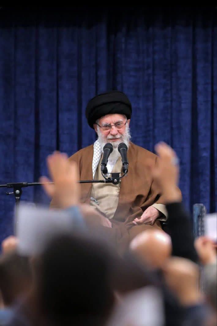 سارا نیکدل tweet media