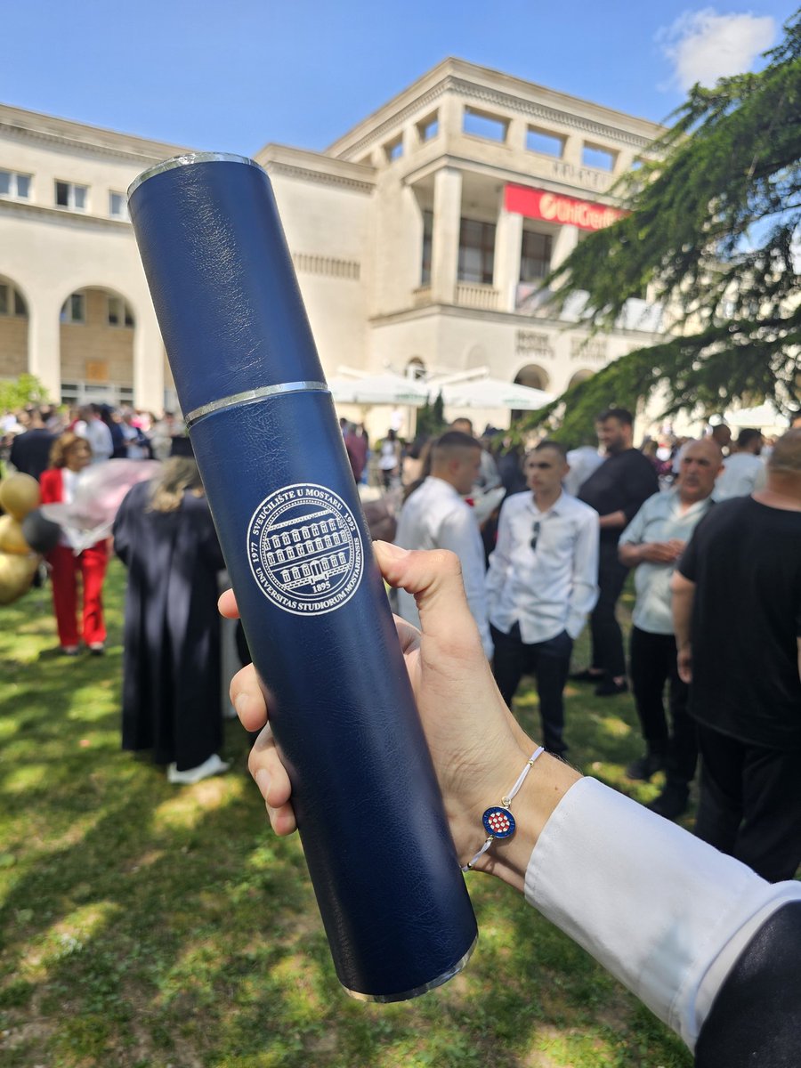 Kum Antiša tweet media