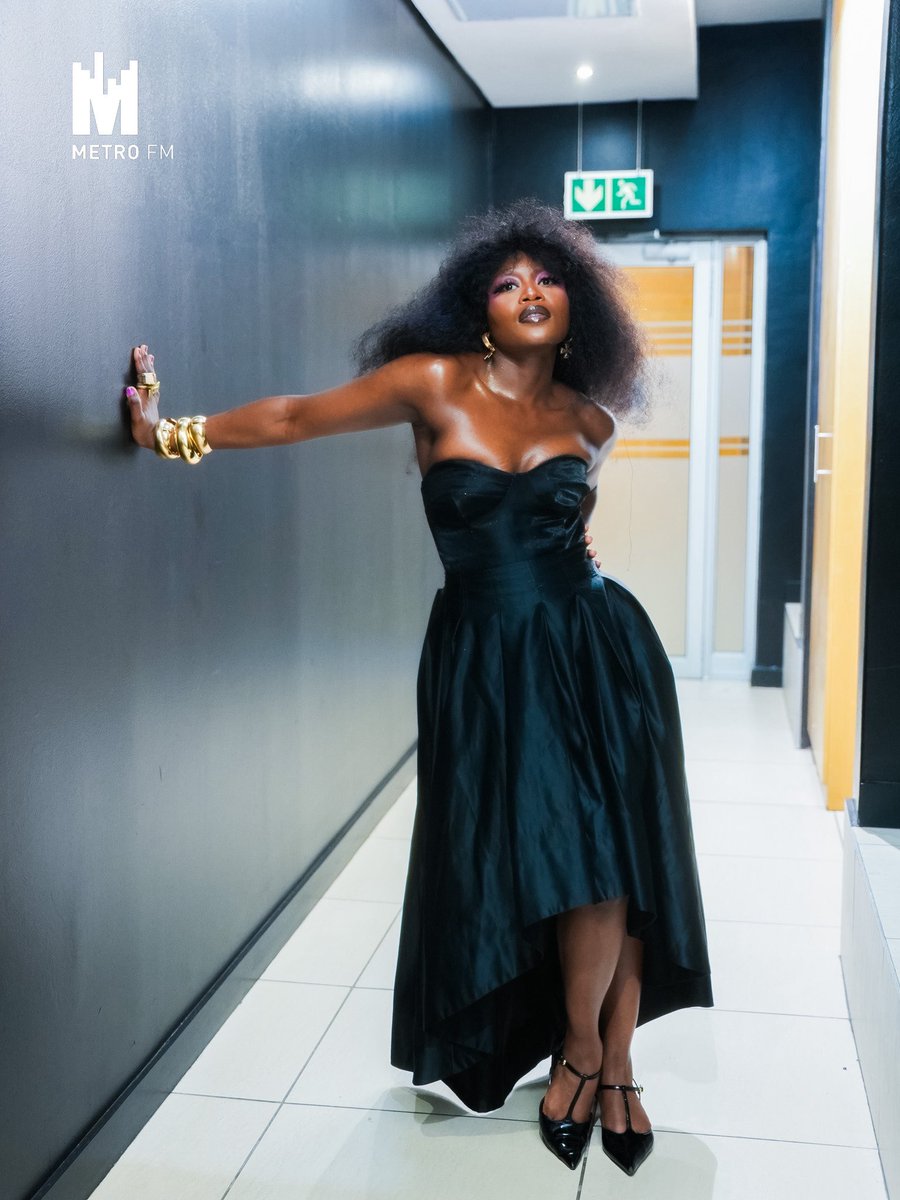 METROFMSA's tweet image. On #NotLikeUs with Moozlie and @scoopmakhathini 

We spoke to  Zoe Modiga about her upcoming album “The Vault” and what her fans should expect.

Catch the podcast on metrofm.co.za